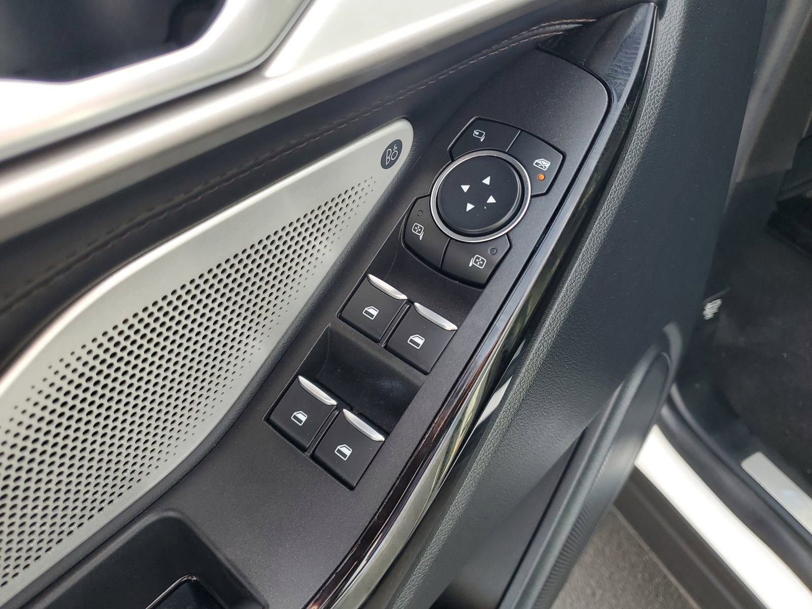 Used 2021 Ford Explorer Platinum w/ Equipment Group 601A image 17