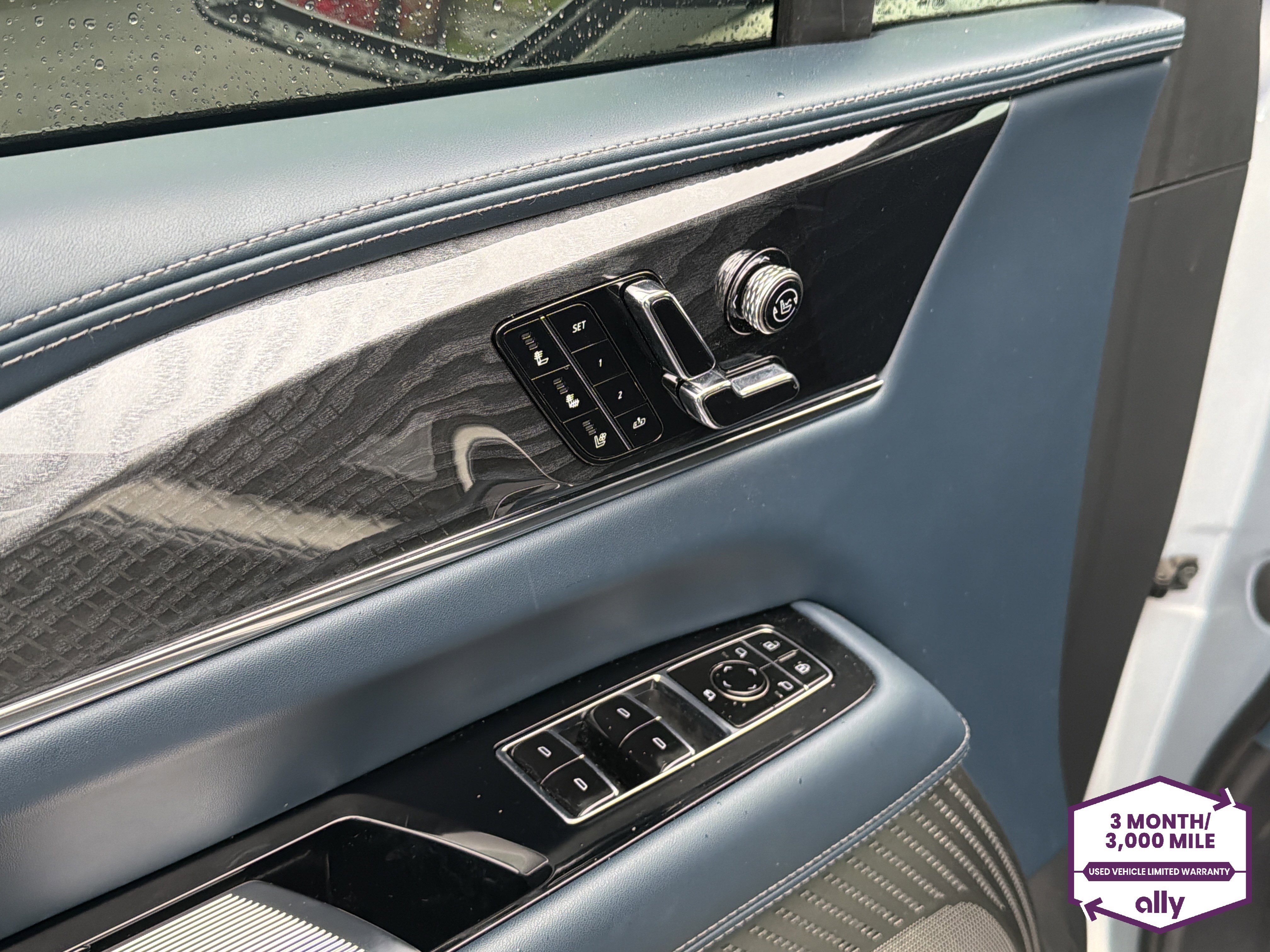 Used 2025 Cadillac Escalade IQ Sport 2 w/ LPO, ONYX Package image 14