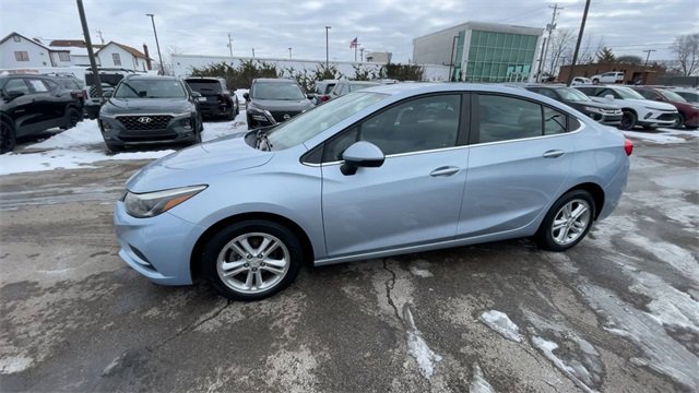 Used 2017 Chevrolet Cruze LT w/ Convenience Package image 6