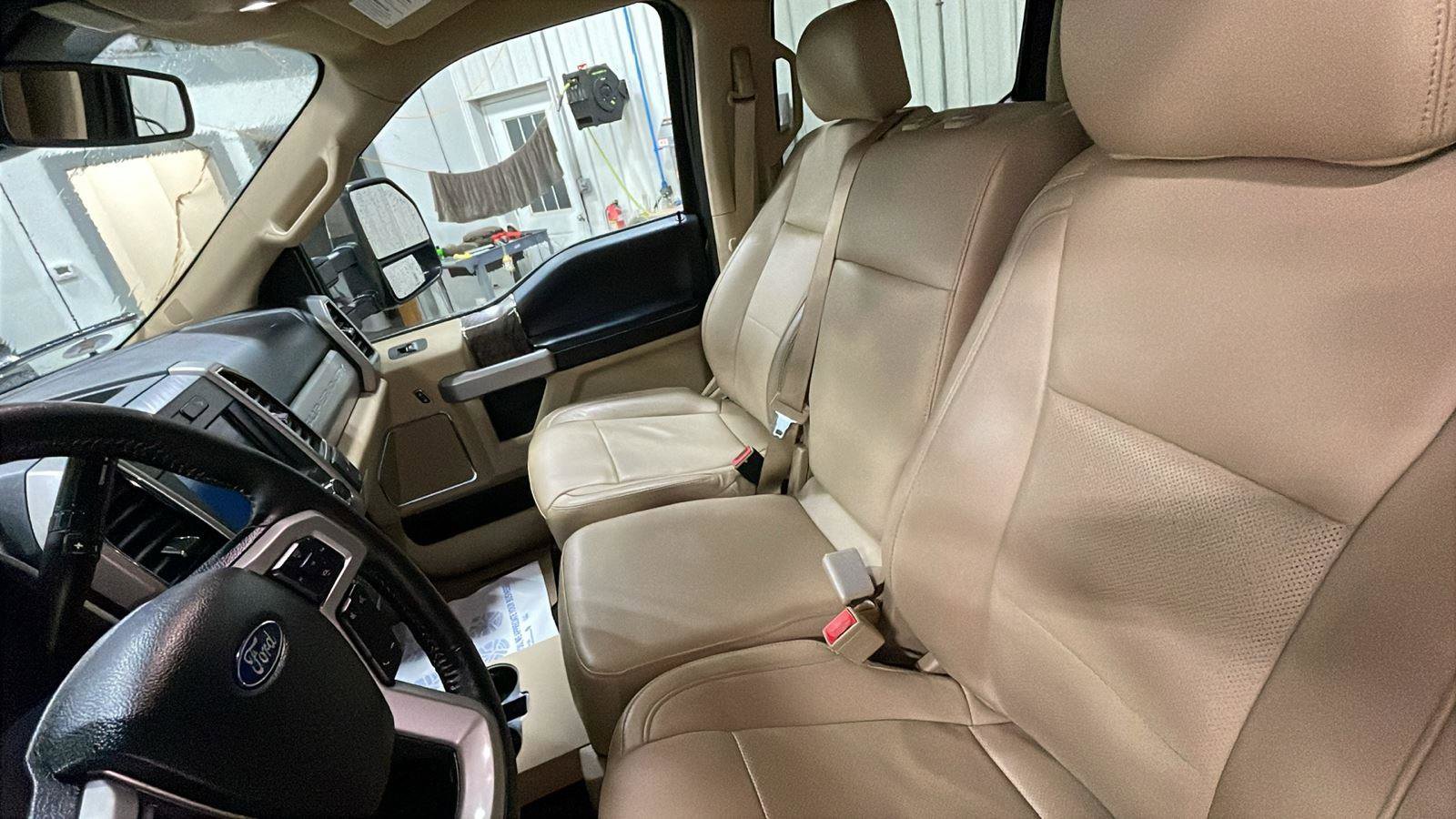 Used 2019 Ford F350 Lariat w/ Lariat Ultimate Package image 18