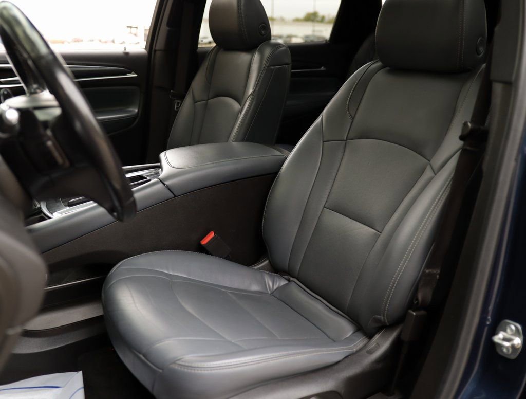 Used 2022 Buick Enclave Essence w/ Experience Buick Package image 22