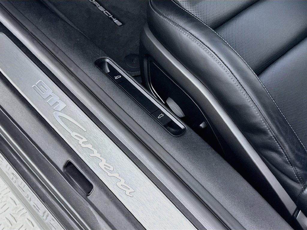 Used 2021 Porsche 911 Carrera RWD image 25