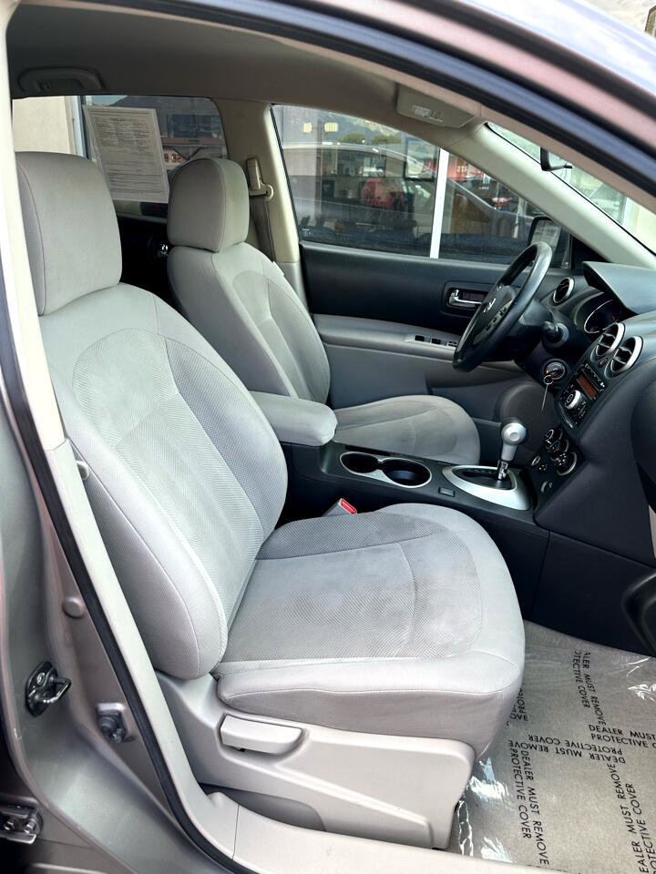 Used 2013 Nissan Rogue S image 18