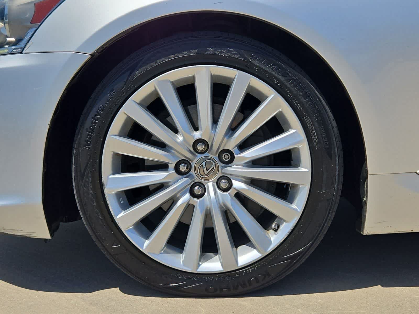 Used 2013 Lexus LS 460 w/ Comfort Pkg RWD image 12