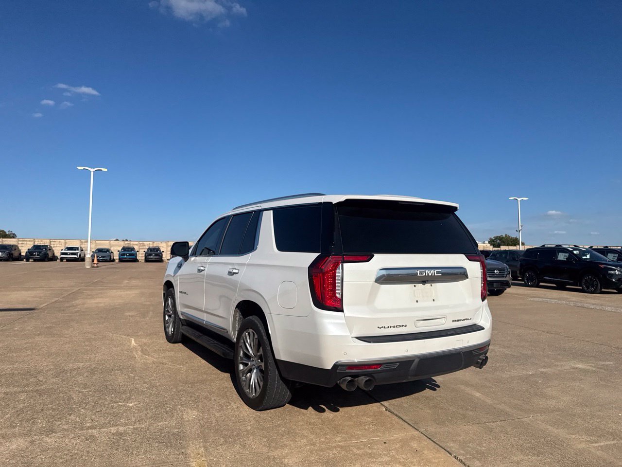Used 2021 GMC Yukon Denali w/ LPO, Illumination Package AWD/4WD image 22