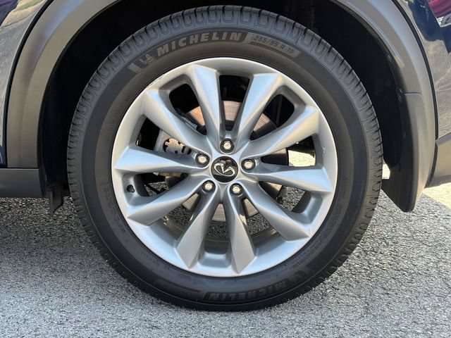 Used 2020 INFINITI QX50 Luxe w/ Navigation Package FWD image 11