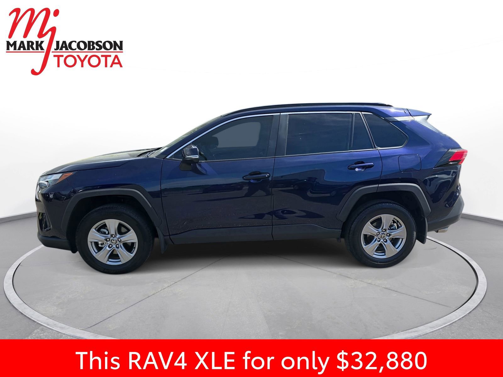 Used 2025 Toyota RAV4 XLE w/ Convenience Package FWD image 14