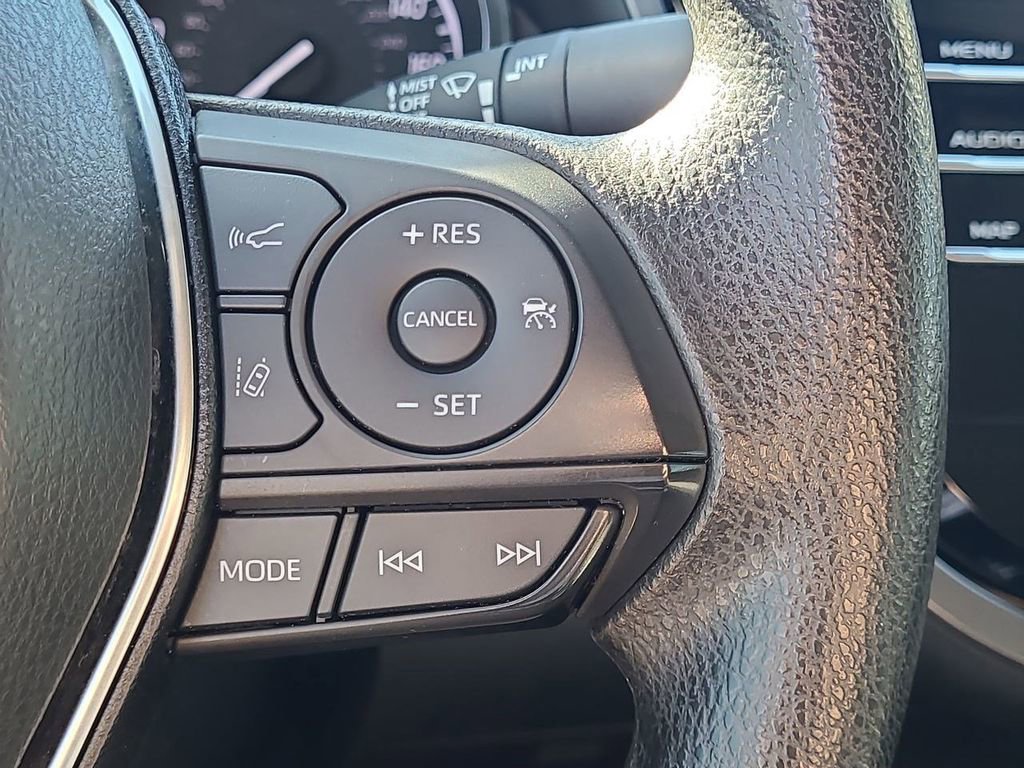 Used 2019 Toyota Camry LE image 33