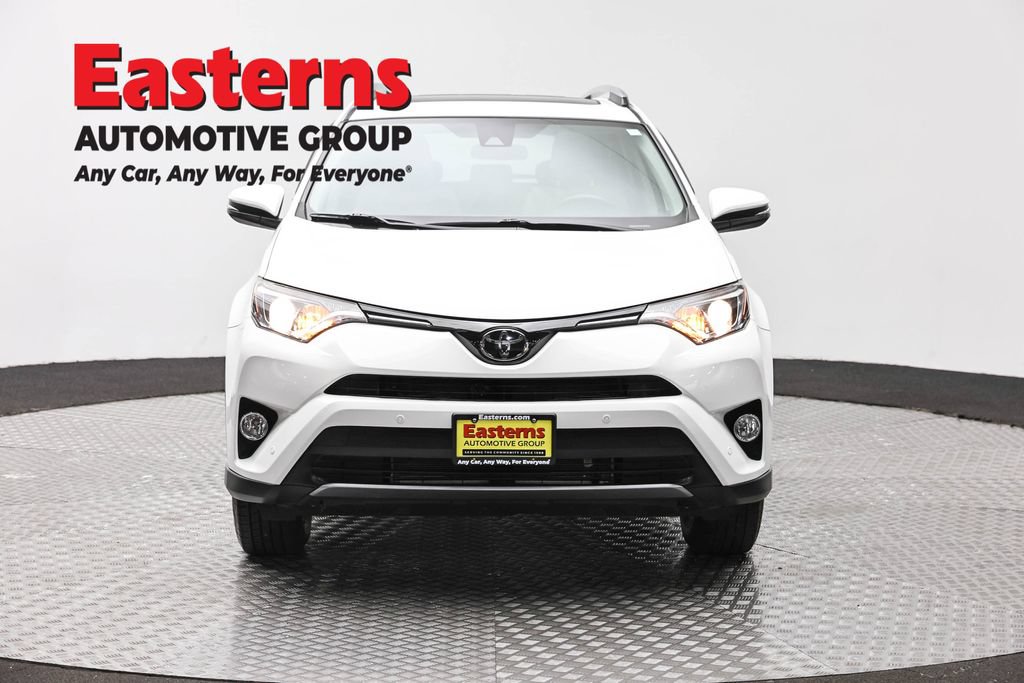 Used 2018 Toyota RAV4 XLE AWD/4WD image 2