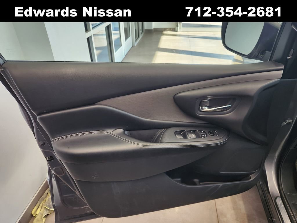 Used 2023 Nissan Murano S image 18