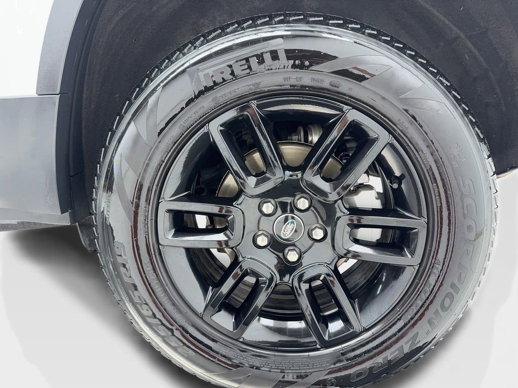 Used 2025 Land Rover Defender 110 S image 48