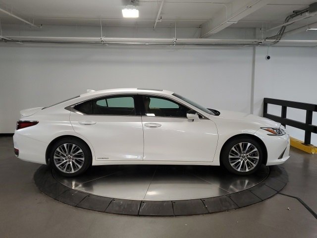 Used 2021 Lexus ES 300h w/ Premium Package image 9