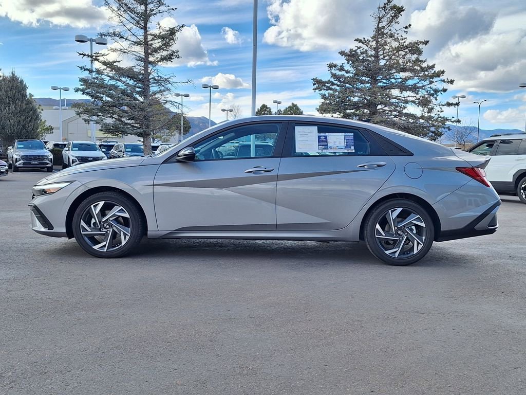 New 2025 Hyundai Elantra SEL image 6