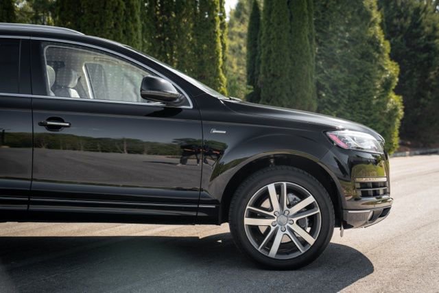 Used 2015 Audi Q7 3.0T Premium Plus w/ Premium Plus Package AWD/4WD image 14