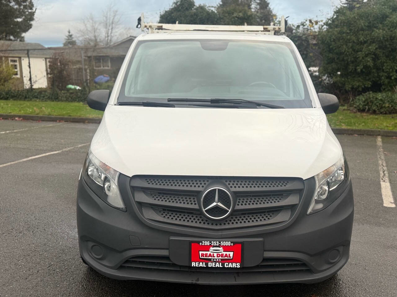 Used 2018 Mercedes-Benz Metris image 2