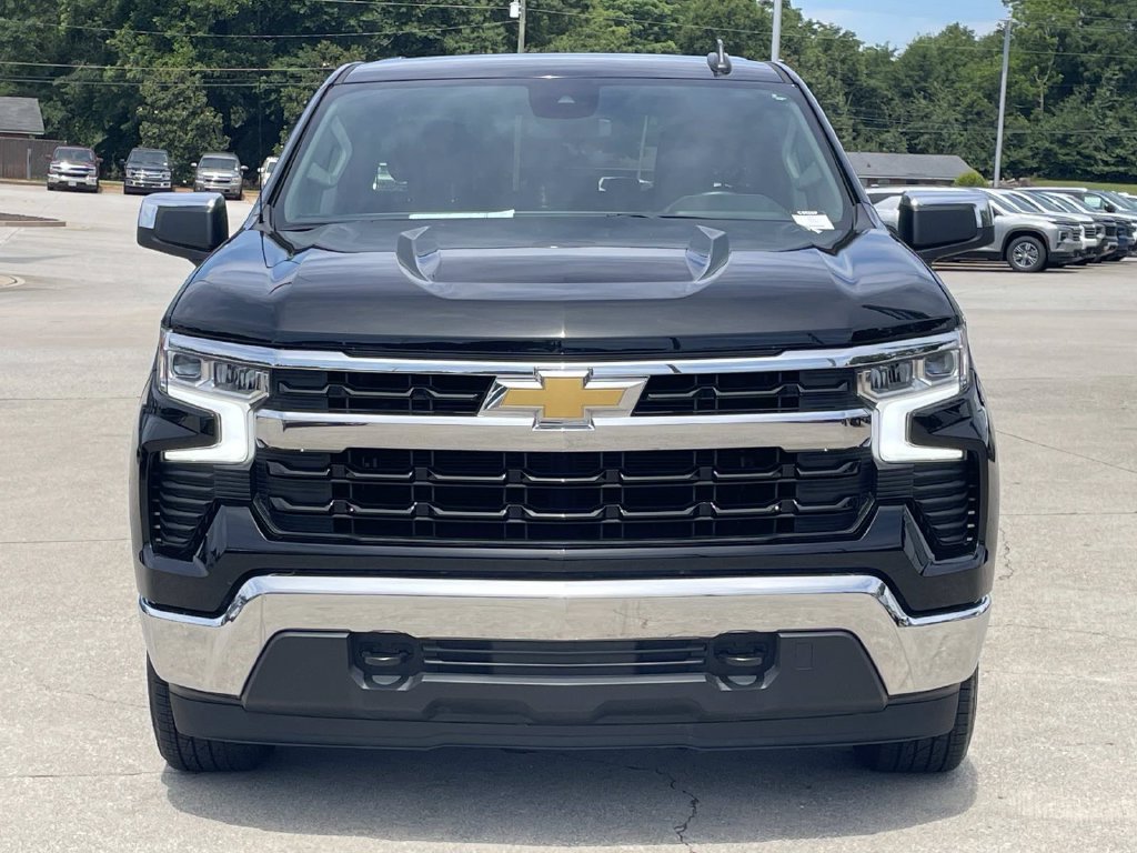 Used 2025 Chevrolet Silverado 1500 LT AWD/4WD image 6