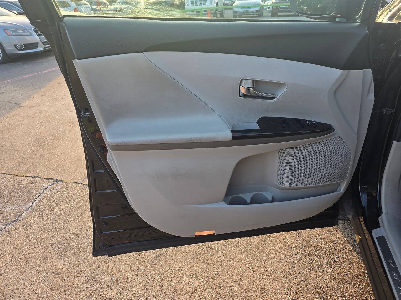 Used 2012 Toyota Venza LE FWD image 12