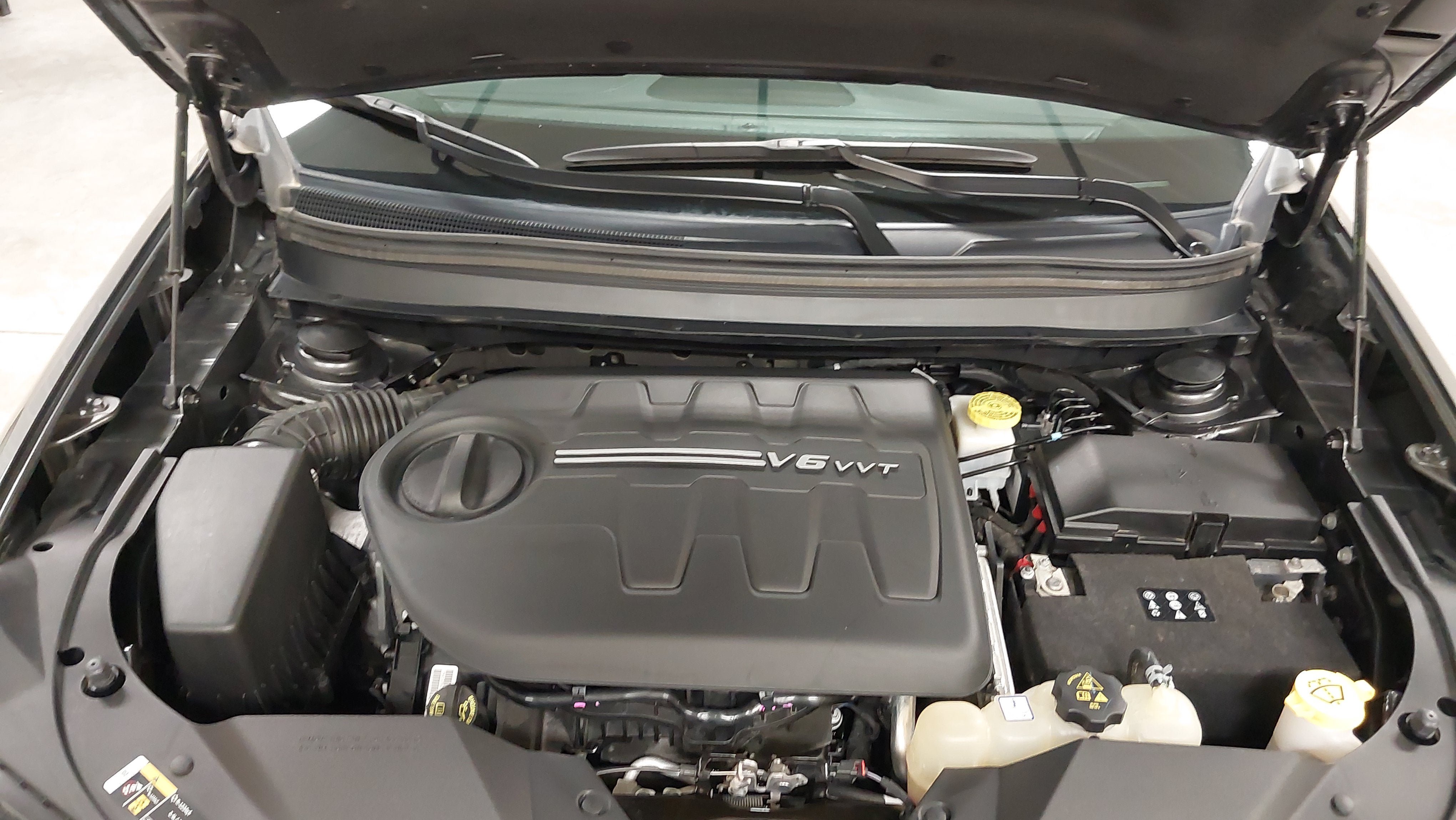 Used 2022 Jeep Cherokee Limited AWD/4WD image 29