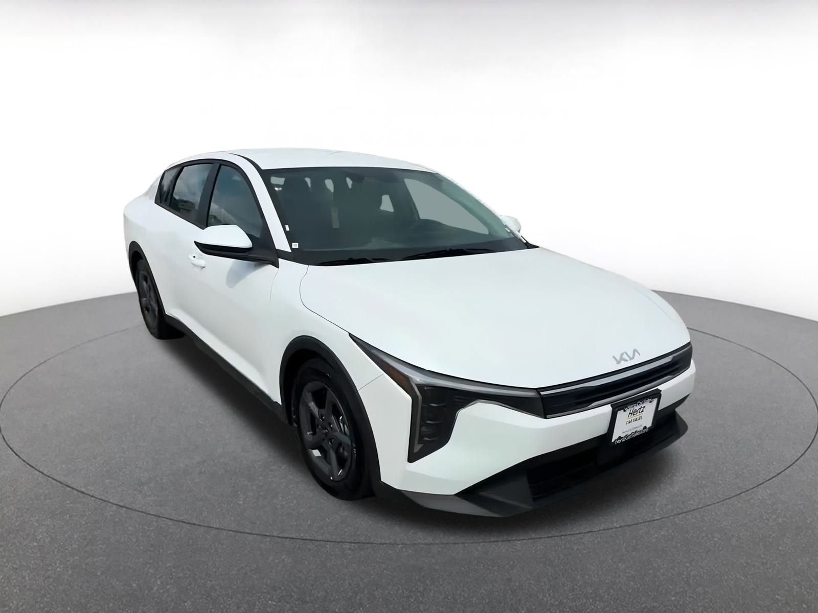 Used 2025 Kia K4 LXS image 3