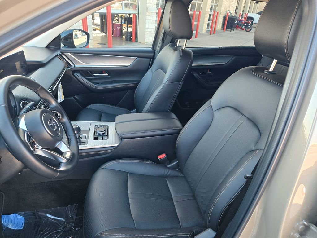 Used 2025 MAZDA CX-70 Plug-In Hybrid w/ Premium Pkg image 25