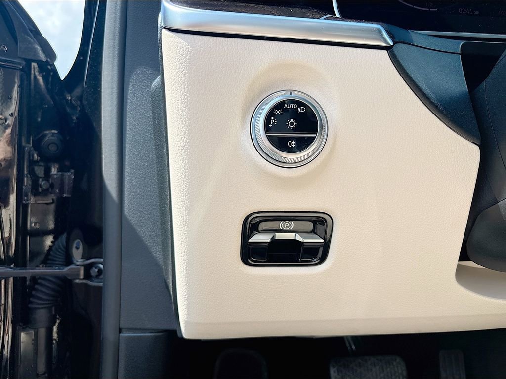 Used 2024 Mercedes-Benz C 300 Sedan image 36