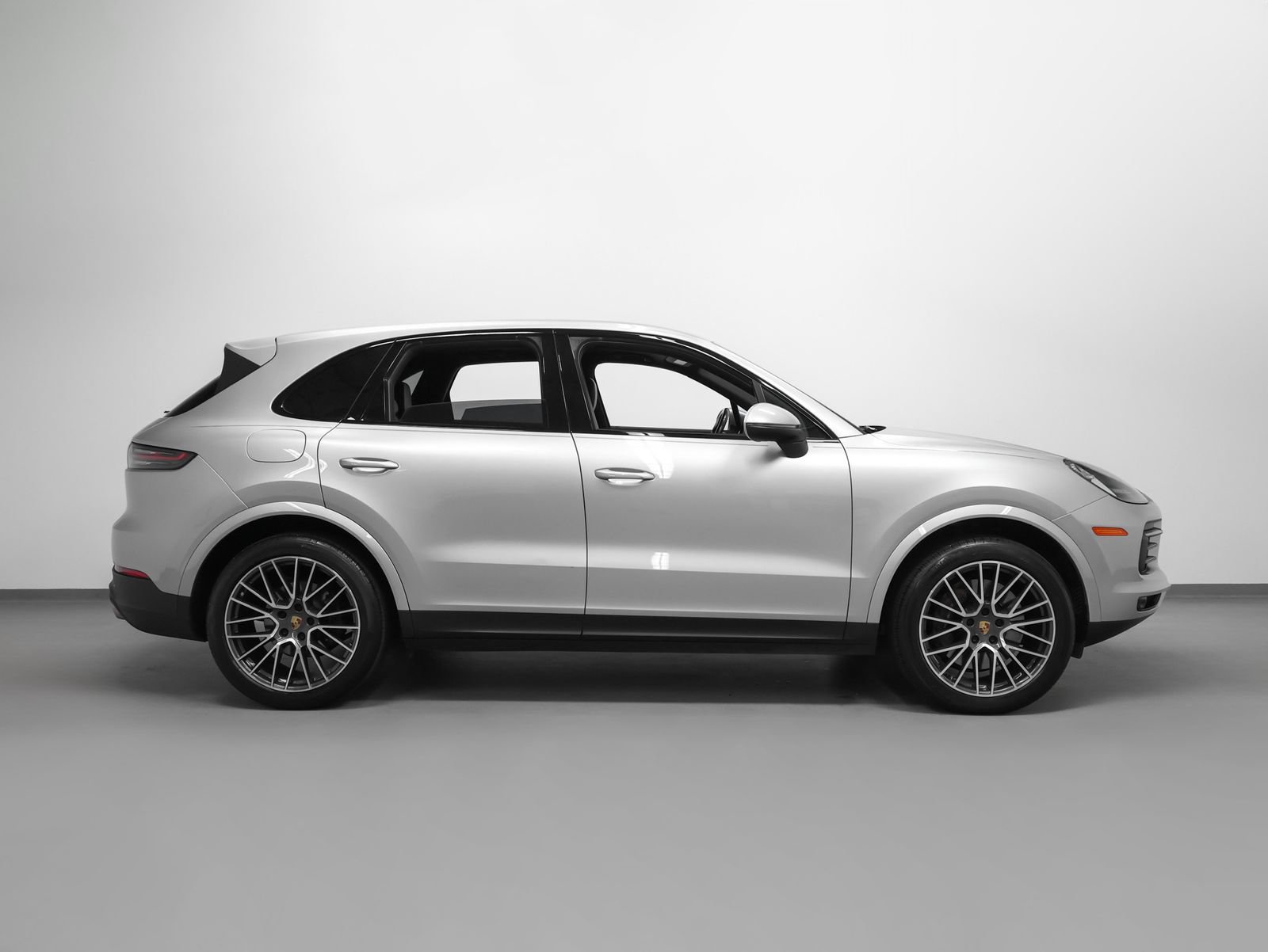 Certified 2021 Porsche Cayenne AWD/4WD image 13