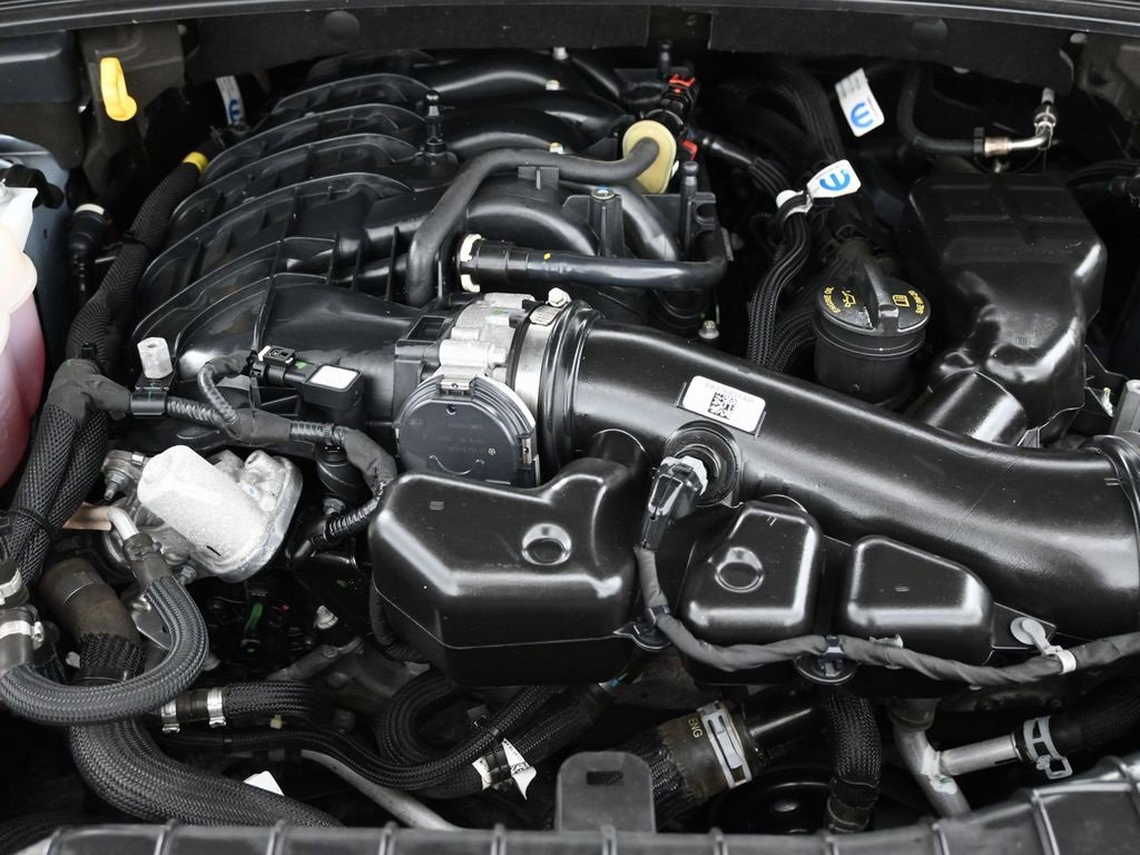 Used 2024 Jeep Grand Cherokee L Laredo image 42