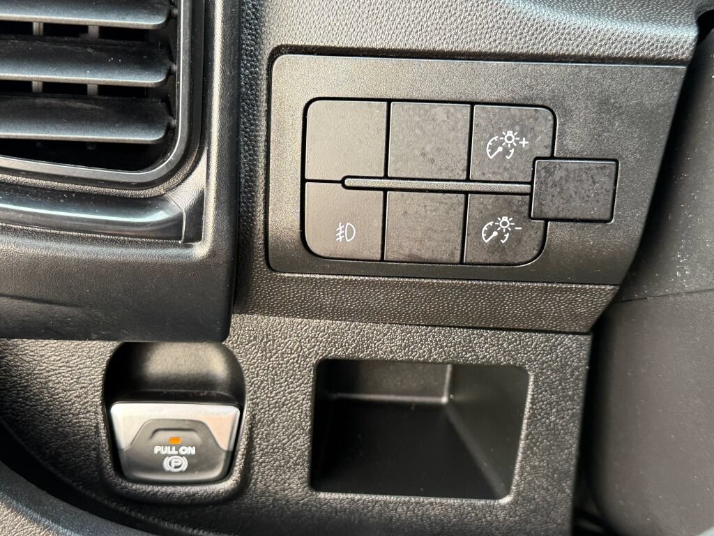 Used 2023 RAM ProMaster 2500 w/ Convenience Group FWD image 33