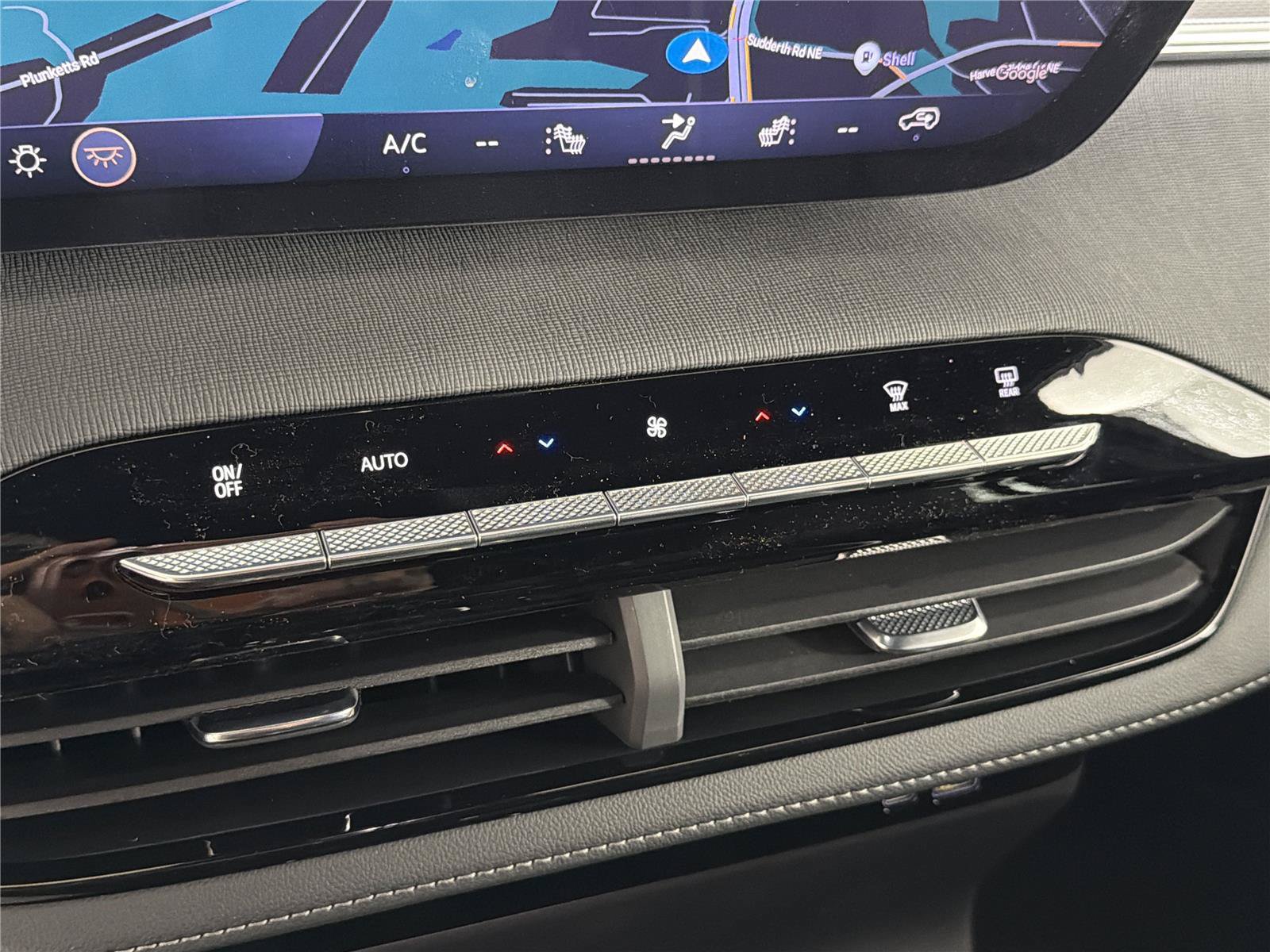 New 2026 Buick Enclave Sport Touring w/ Power Package FWD image 32