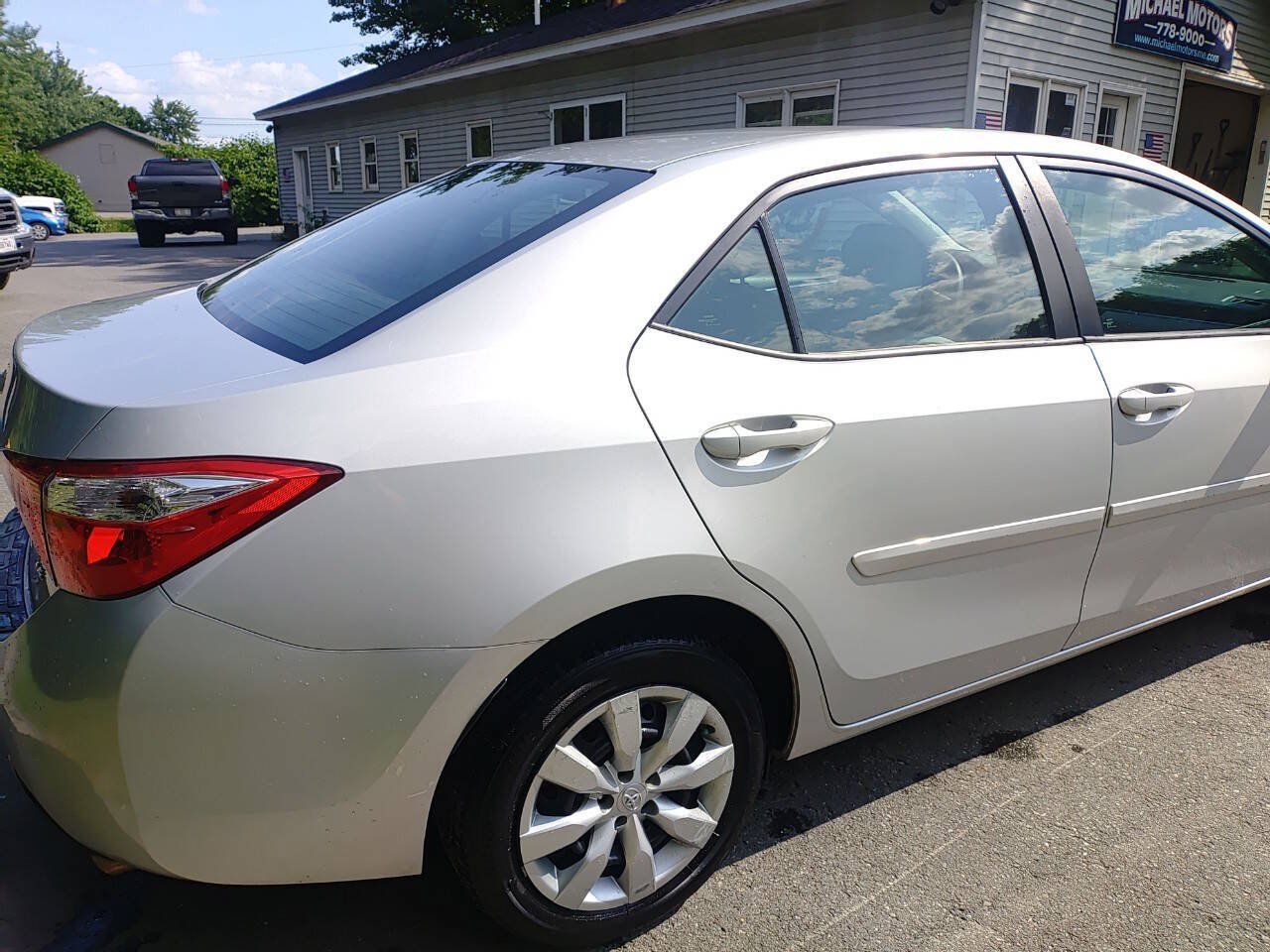 Used 2016 Toyota Corolla LE w/ Body Protection Package #1 FWD image 6