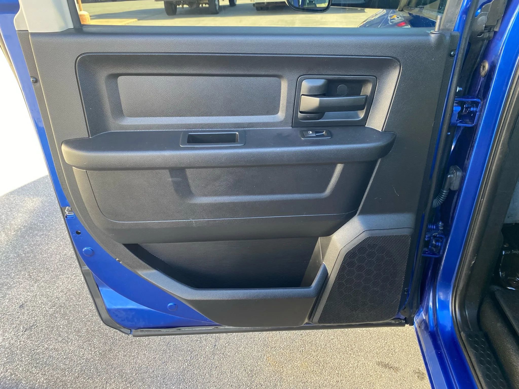 Used 2016 RAM 3500 Tradesman w/ Popular Equipment Group image 22