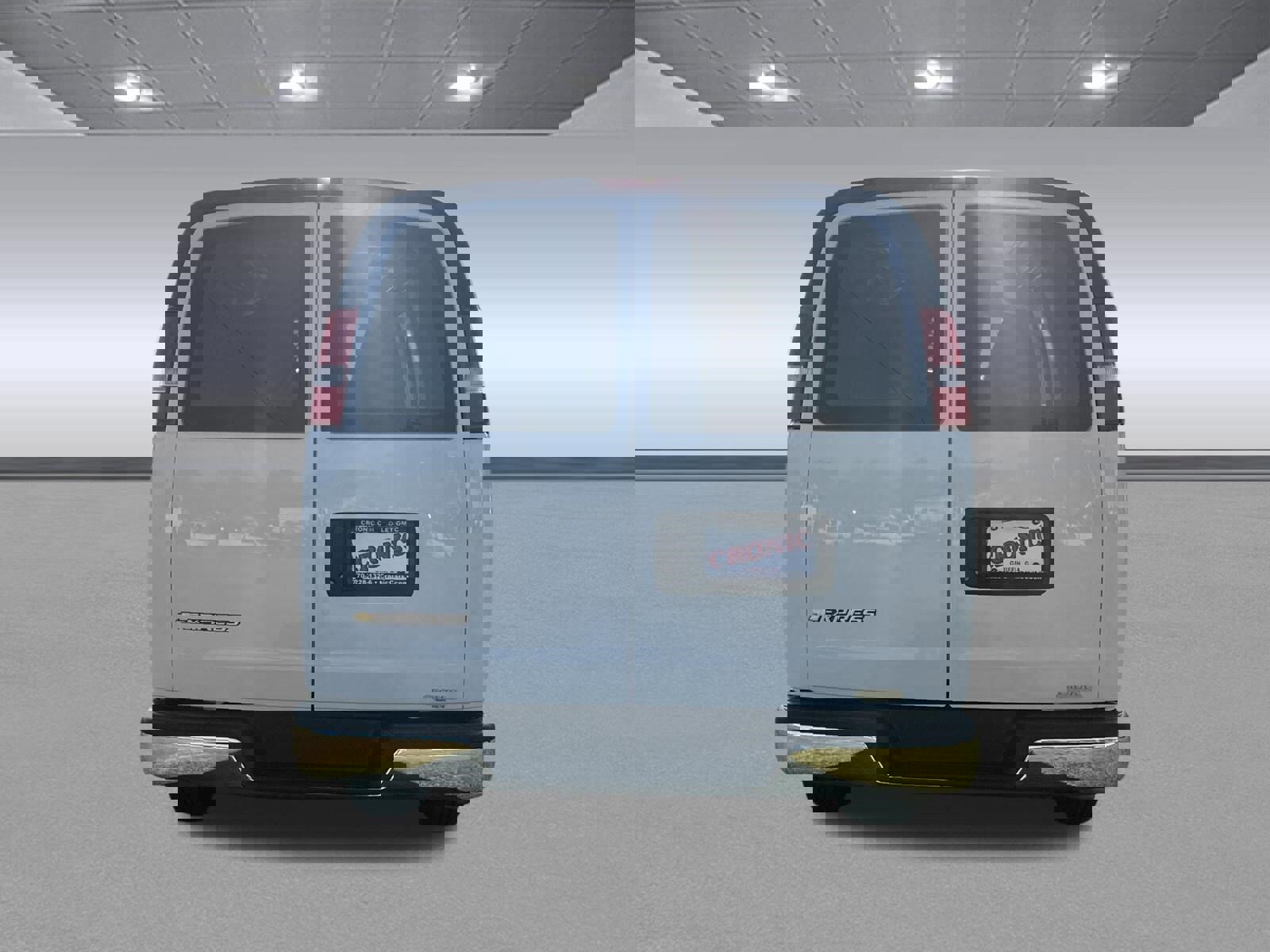 Used 2024 Chevrolet Express 2500 w/ Driver Convenience Package image 4