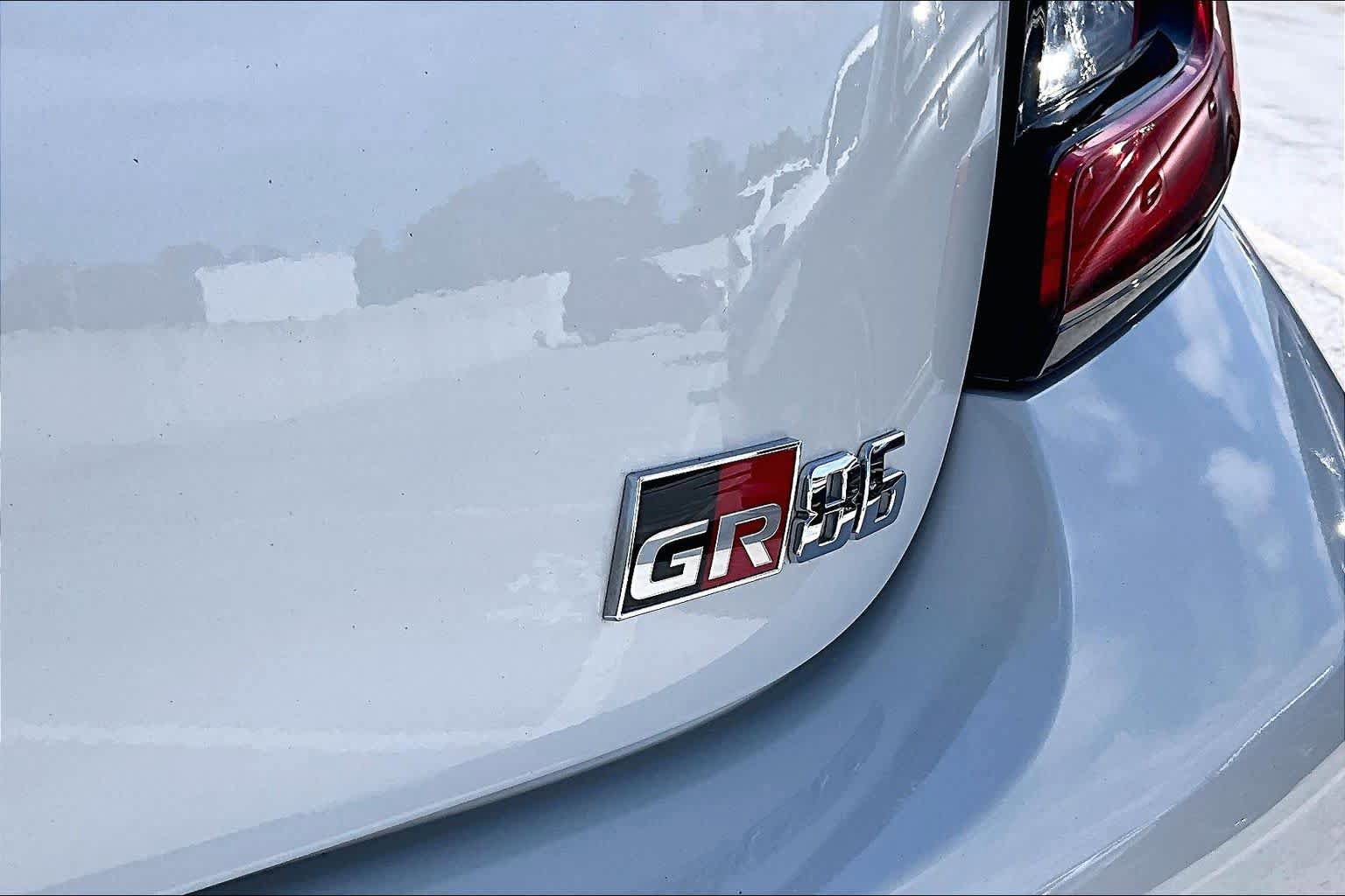 Used 2024 Toyota GR86 Premium w/ Performance Package RWD image 28