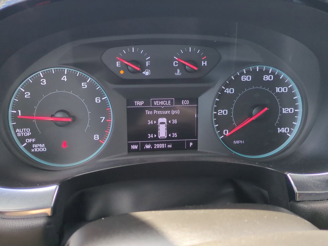 Used 2023 Chevrolet Traverse LT FWD image 11