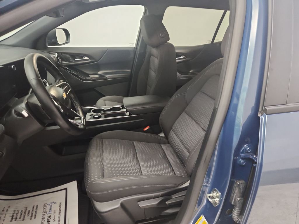 Used 2026 Chevrolet Equinox LT AWD/4WD image 15