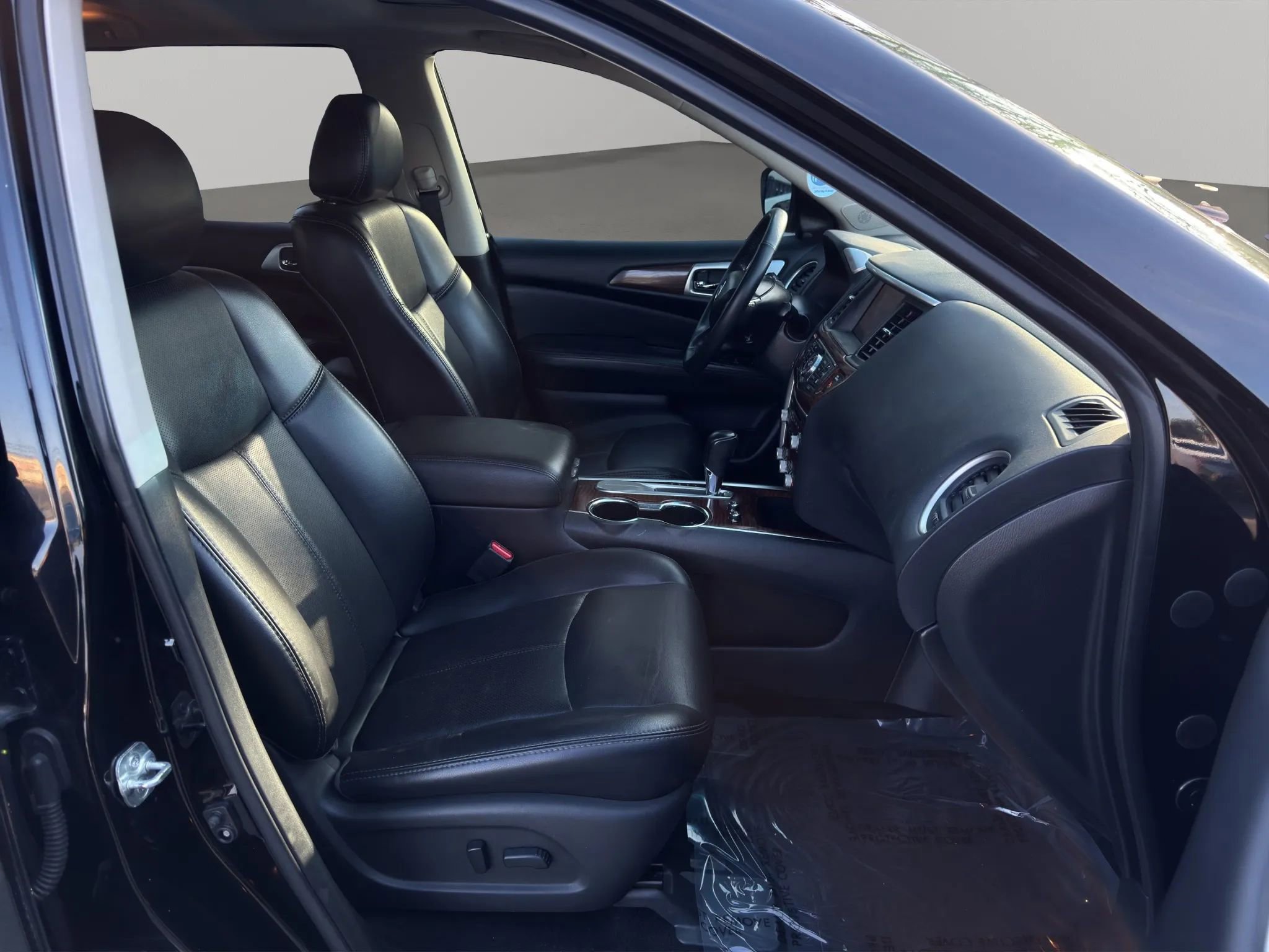 Used 2019 Nissan Pathfinder Platinum image 17