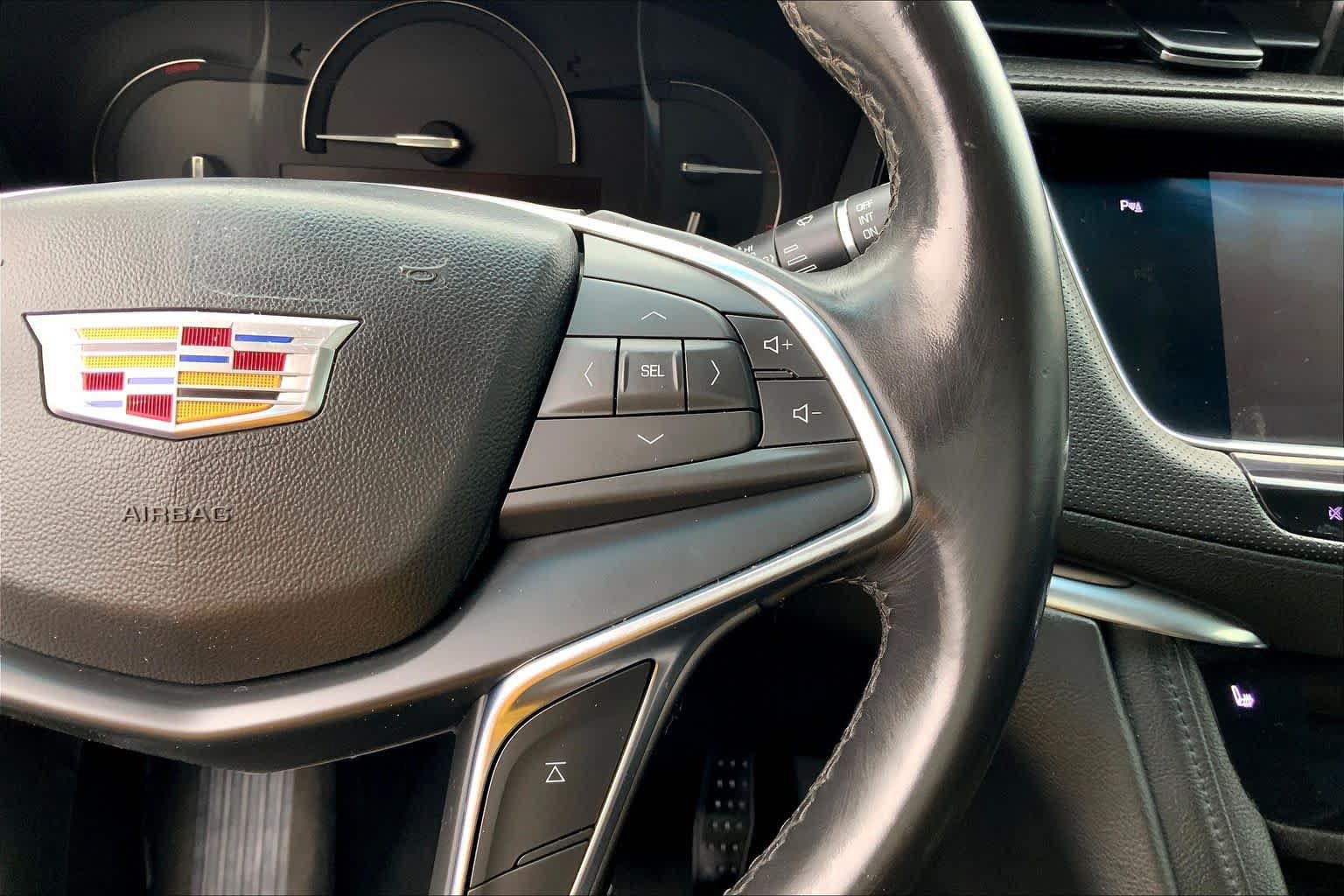 Used 2018 Cadillac XT5 Luxury w/ Driver Awareness Package FWD image 23