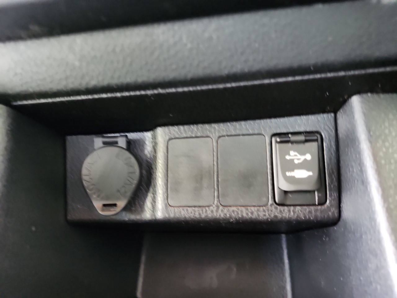 Used 2015 Toyota Corolla S FWD image 30
