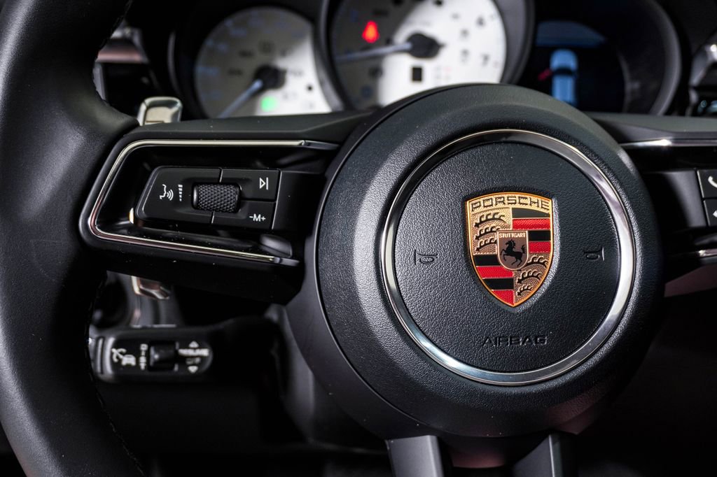 Certified 2026 Porsche Macan AWD/4WD image 20