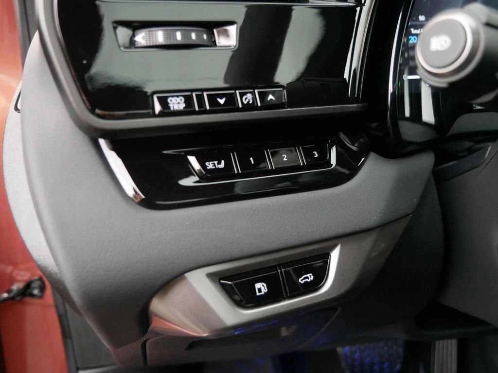 Certified 2025 Lexus RX 350 w/ Convenience Package image 18