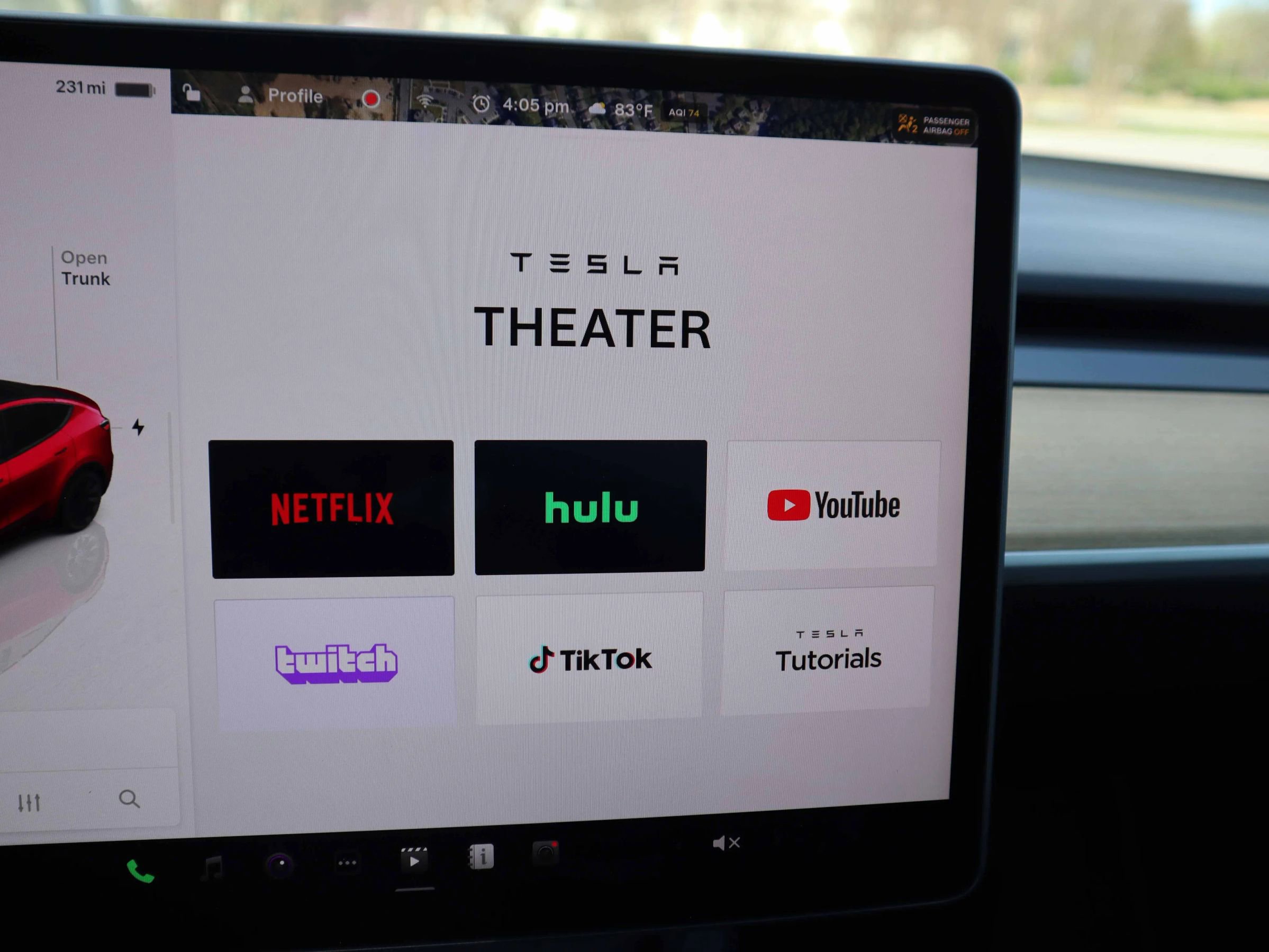 Used 2024 Tesla Model Y Long Range image 22