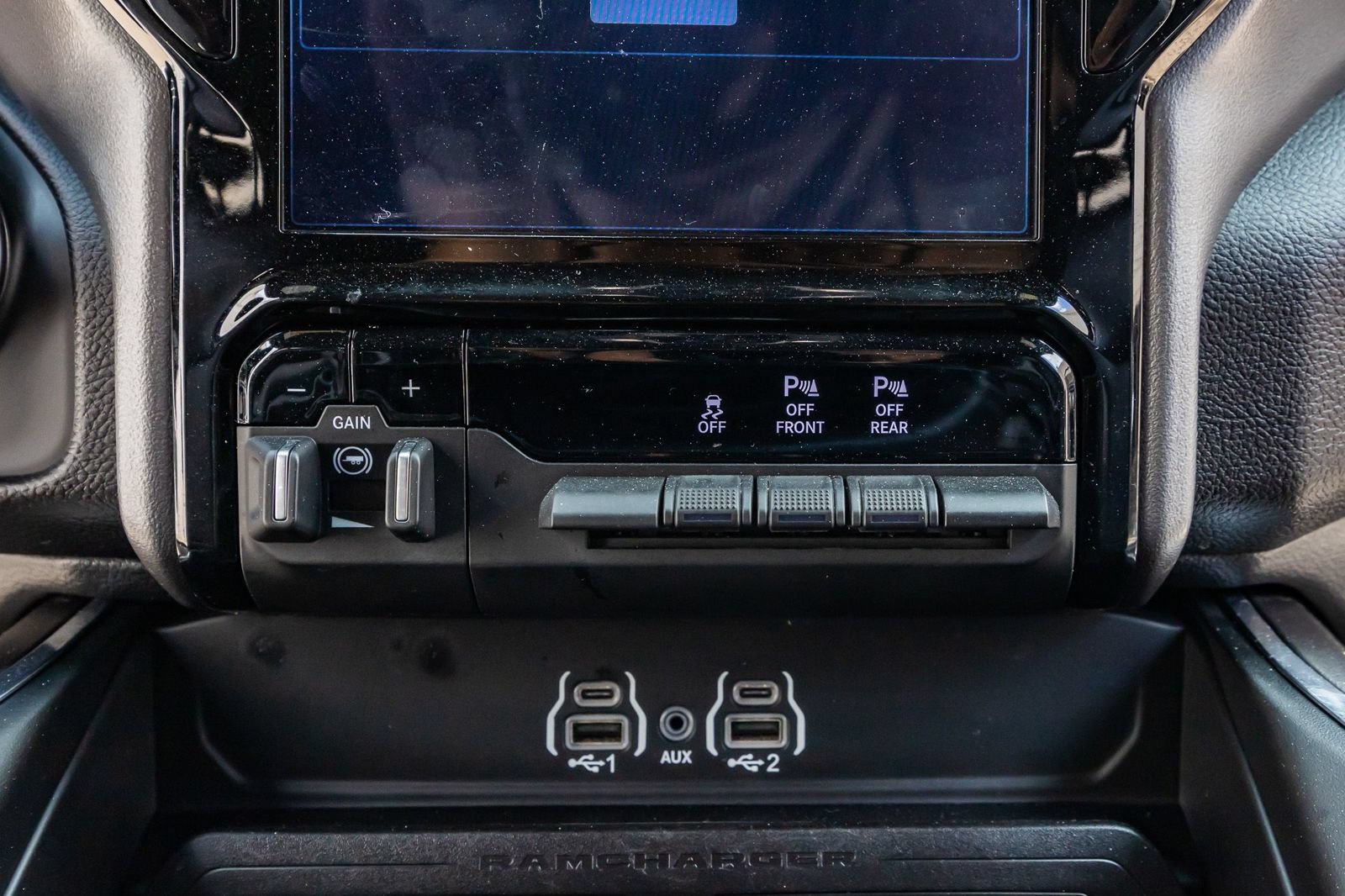 Used 2025 RAM 1500 Laramie w/ Sport Appearance Package AWD/4WD image 28