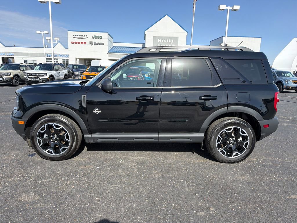 Used 2025 Ford Bronco Sport Outer Banks w/ Outer Banks Tech Package+ image 2