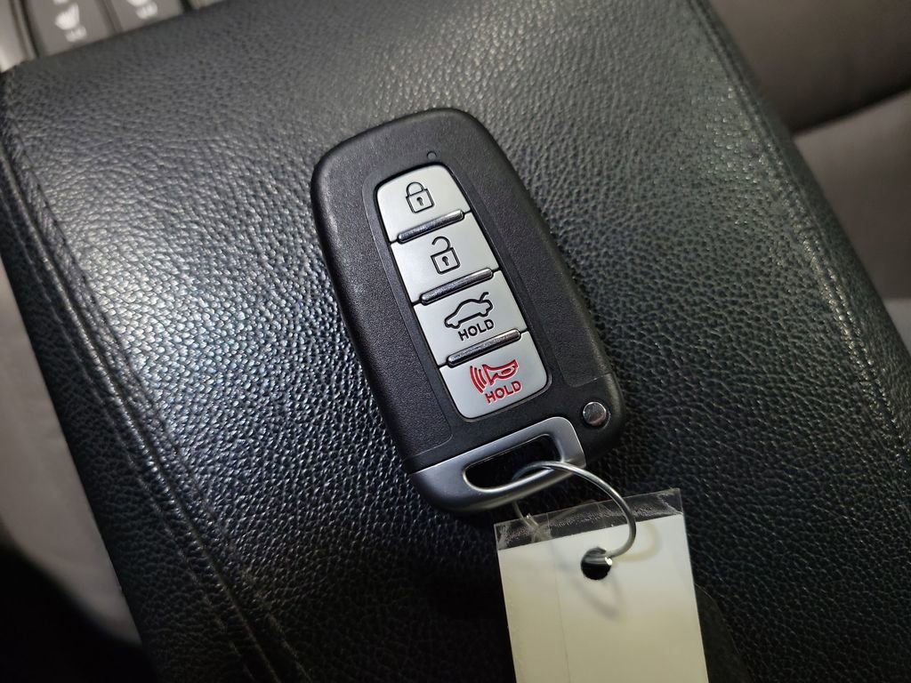 Used 2015 Hyundai Sonata Limited FWD image 16