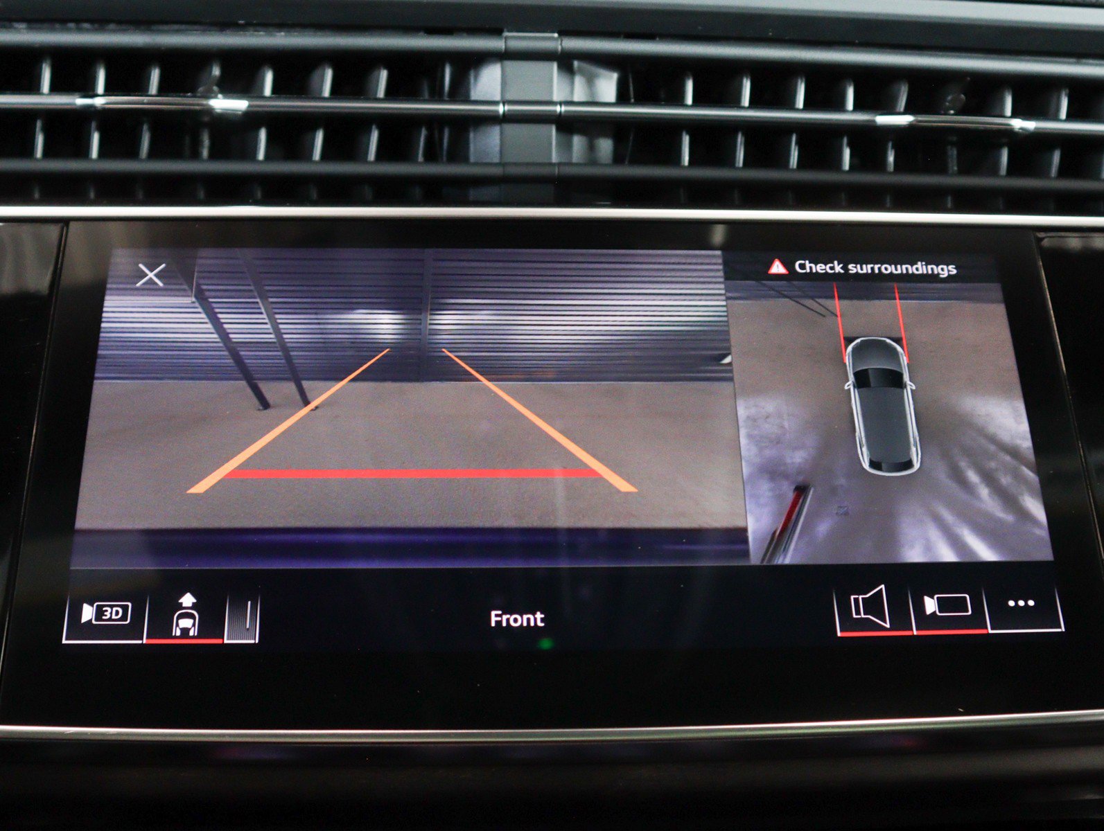 Used 2023 Audi Q8 Premium Plus w/ Premium Plus Package image 24