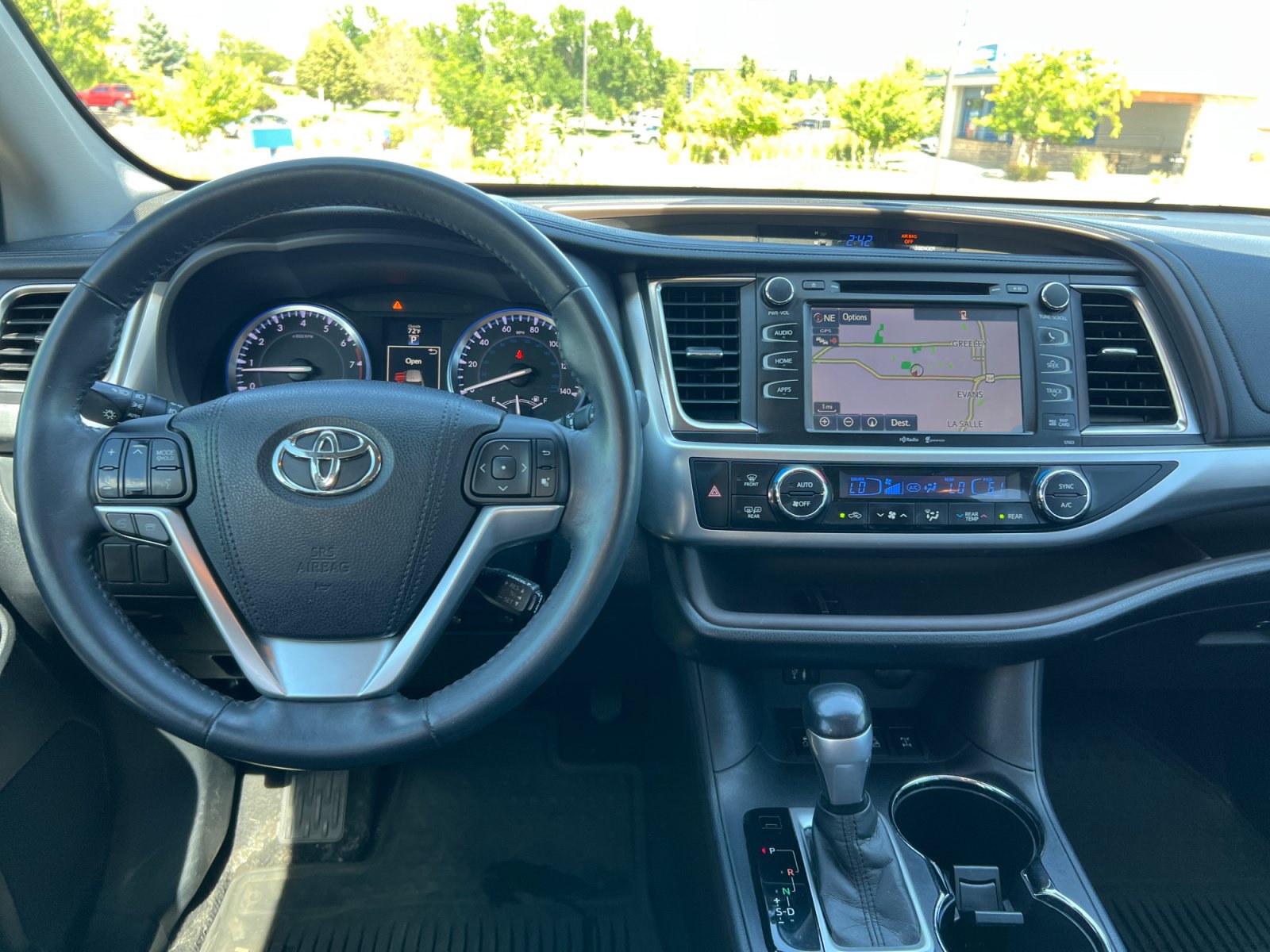 Used 2015 Toyota Highlander XLE AWD/4WD image 20