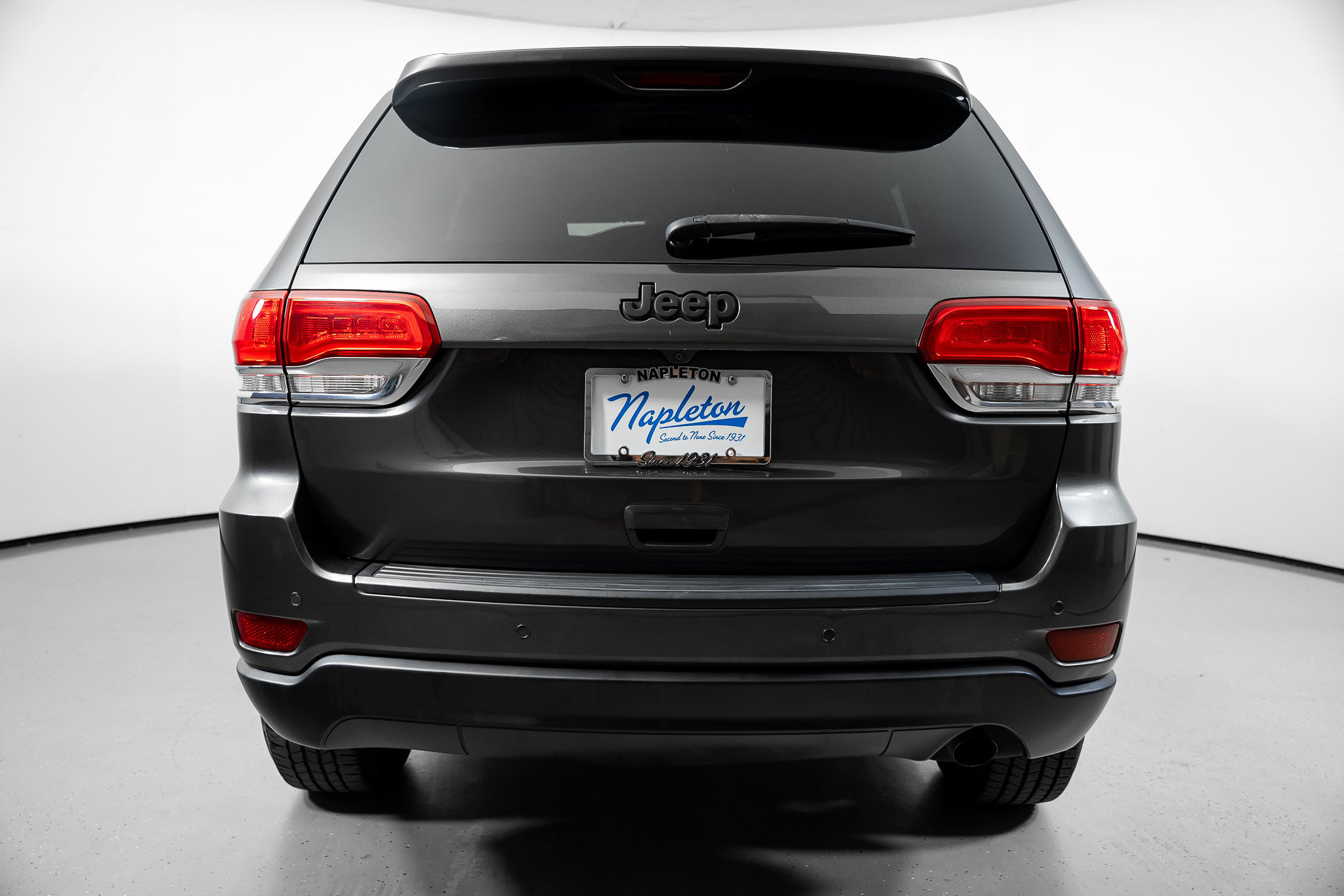 Used 2018 Jeep Grand Cherokee Laredo RWD image 11