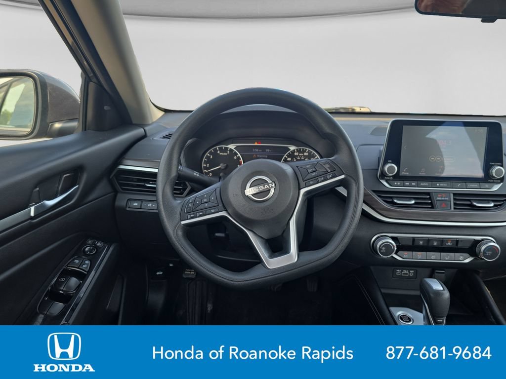 Used 2023 Nissan Altima 2.5 SV FWD image 13