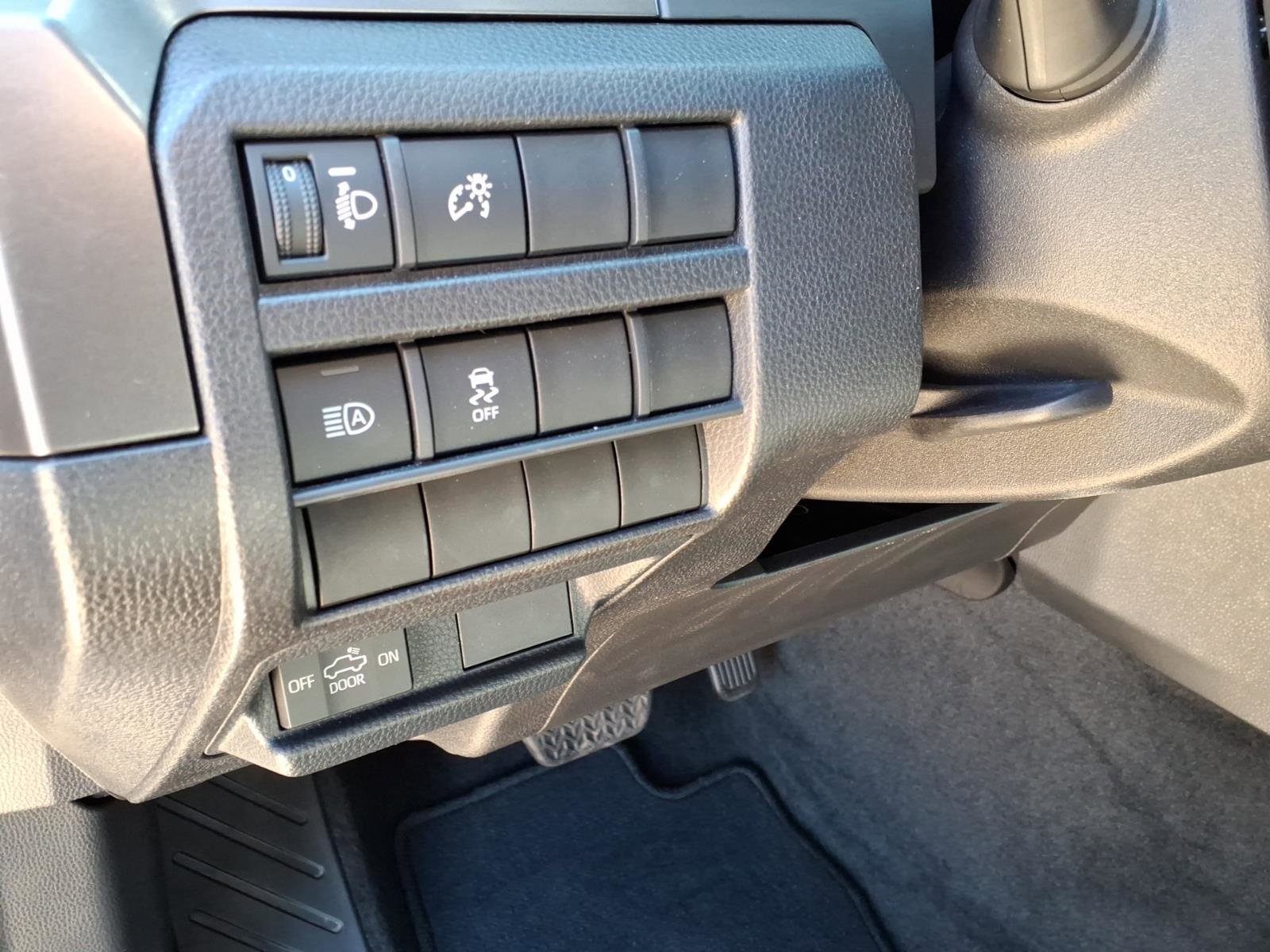 Used 2025 Toyota Tacoma SR5 image 15