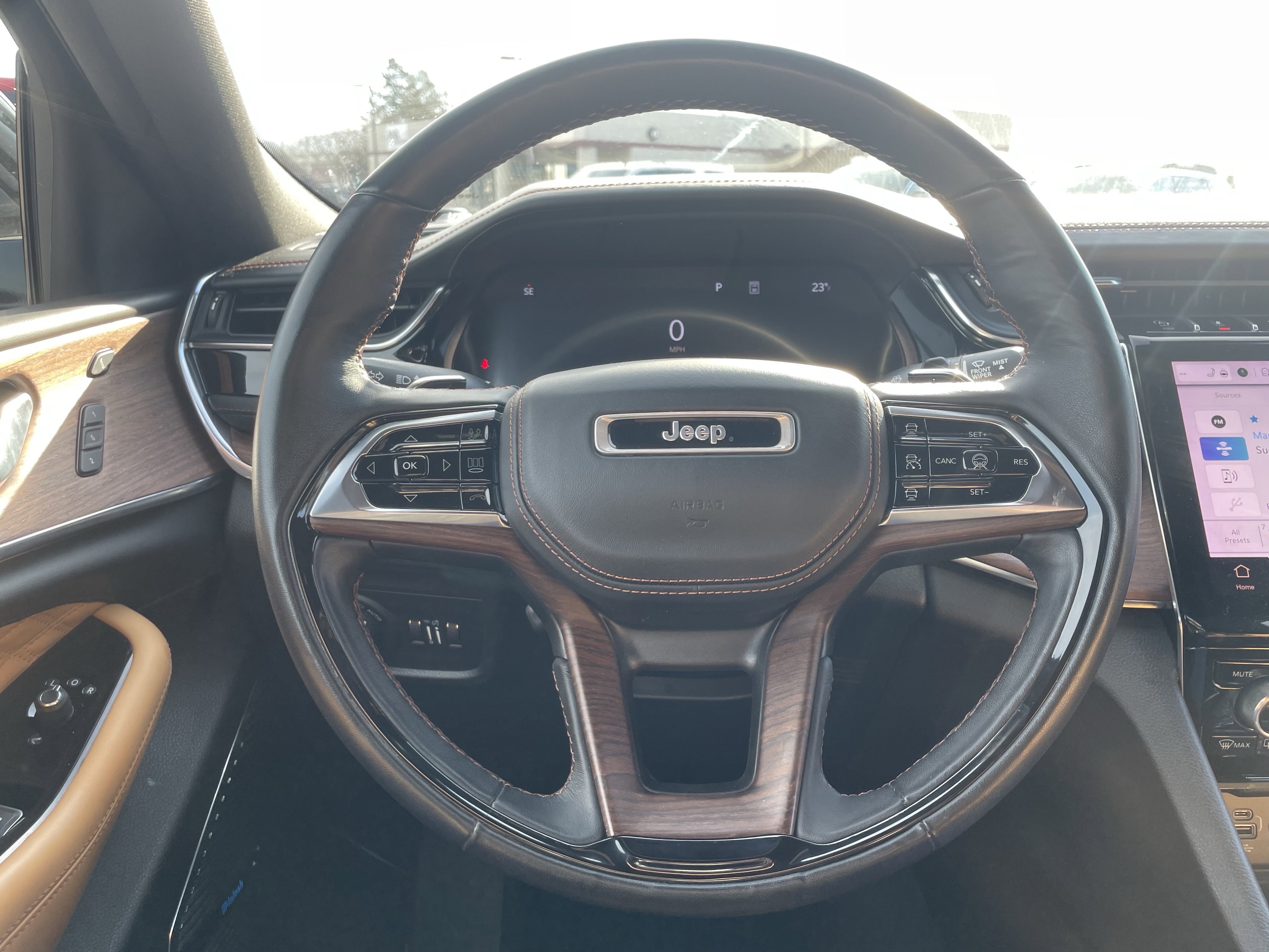 Used 2023 Jeep Grand Cherokee L Summit w/ Advanced Protech Group IV image 18